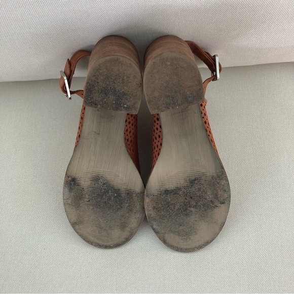 Steve Madden | Neptune Heel in Camel Nubuck Size 6.5 - Picture 6 of 7